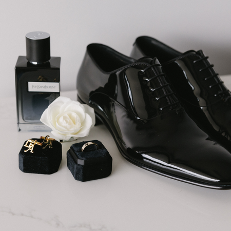 Luxe Velvet Ring Box - Midnight | The Whole Bride