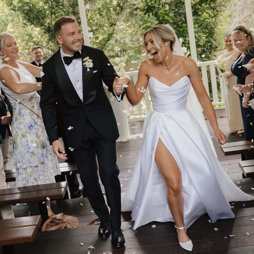 Hydrangea Flower Petal Confetti - The Whole Bride