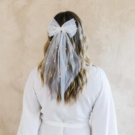 Pearl Bow Veil - Bridal Bow | The Whole Bride 