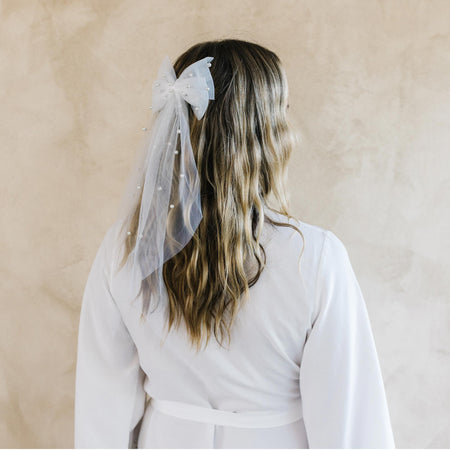 Pearl Bow Veil - Bridal Bow | The Whole Bride 