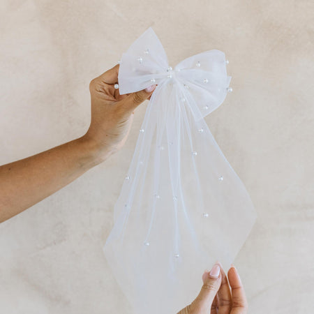 Pearl Bow Veil - Bridal Bow | The Whole Bride 