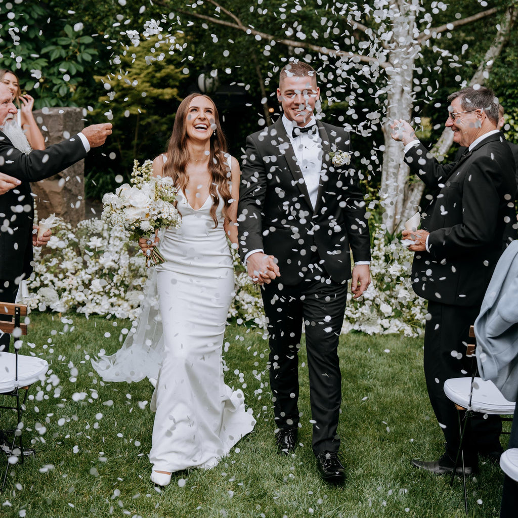 white|The Ultimate Confetti Bundle - Circle (cones, confetti + trays) - The Whole Bride