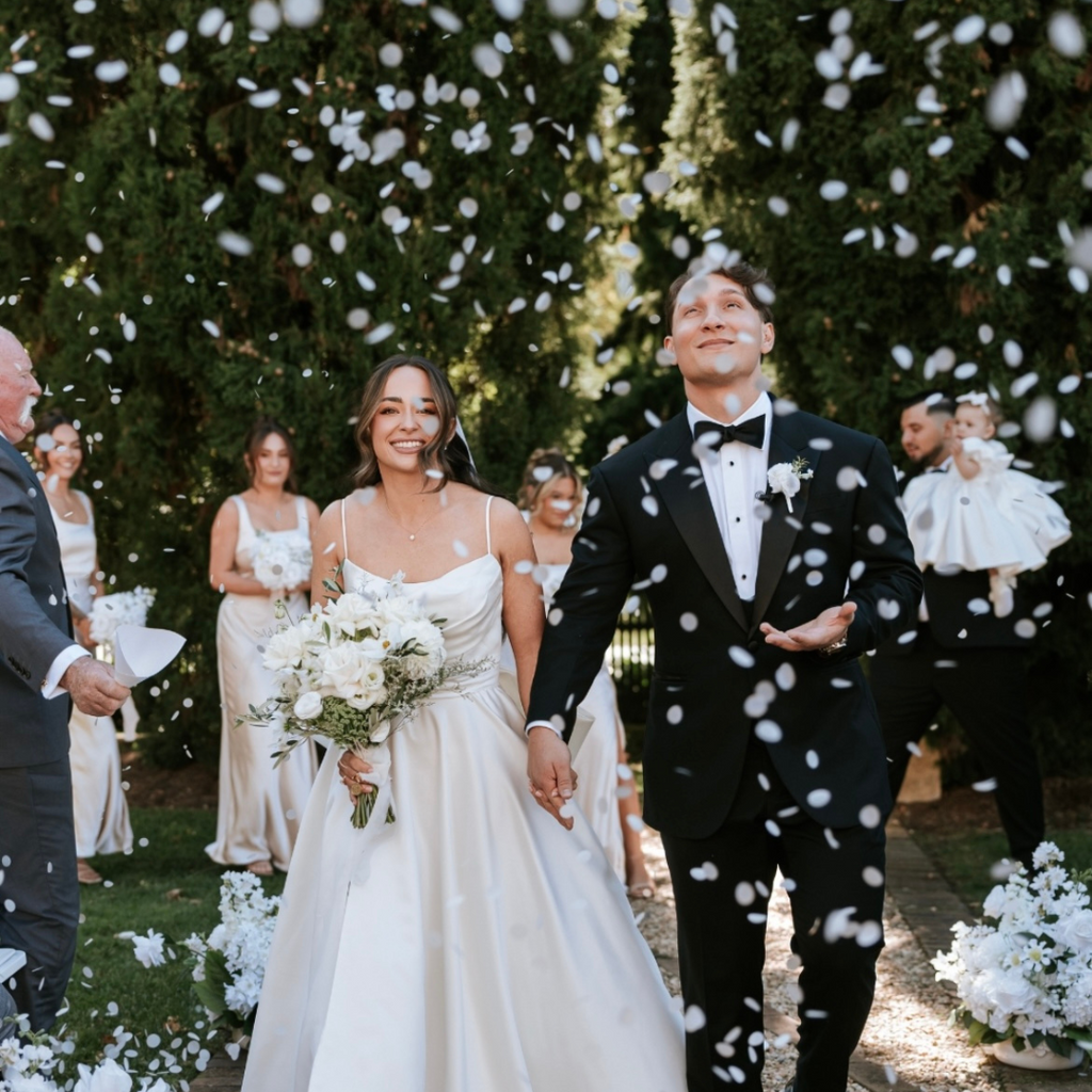 white|The Ultimate Confetti Bundle - Circle (cones, confetti + trays) - The Whole Bride