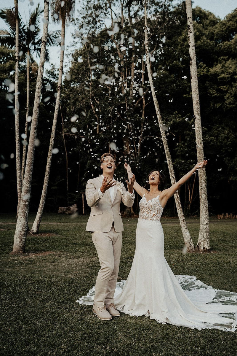 white|Biodegradable Confetti - Circle (Bag Only) - The Whole Bride