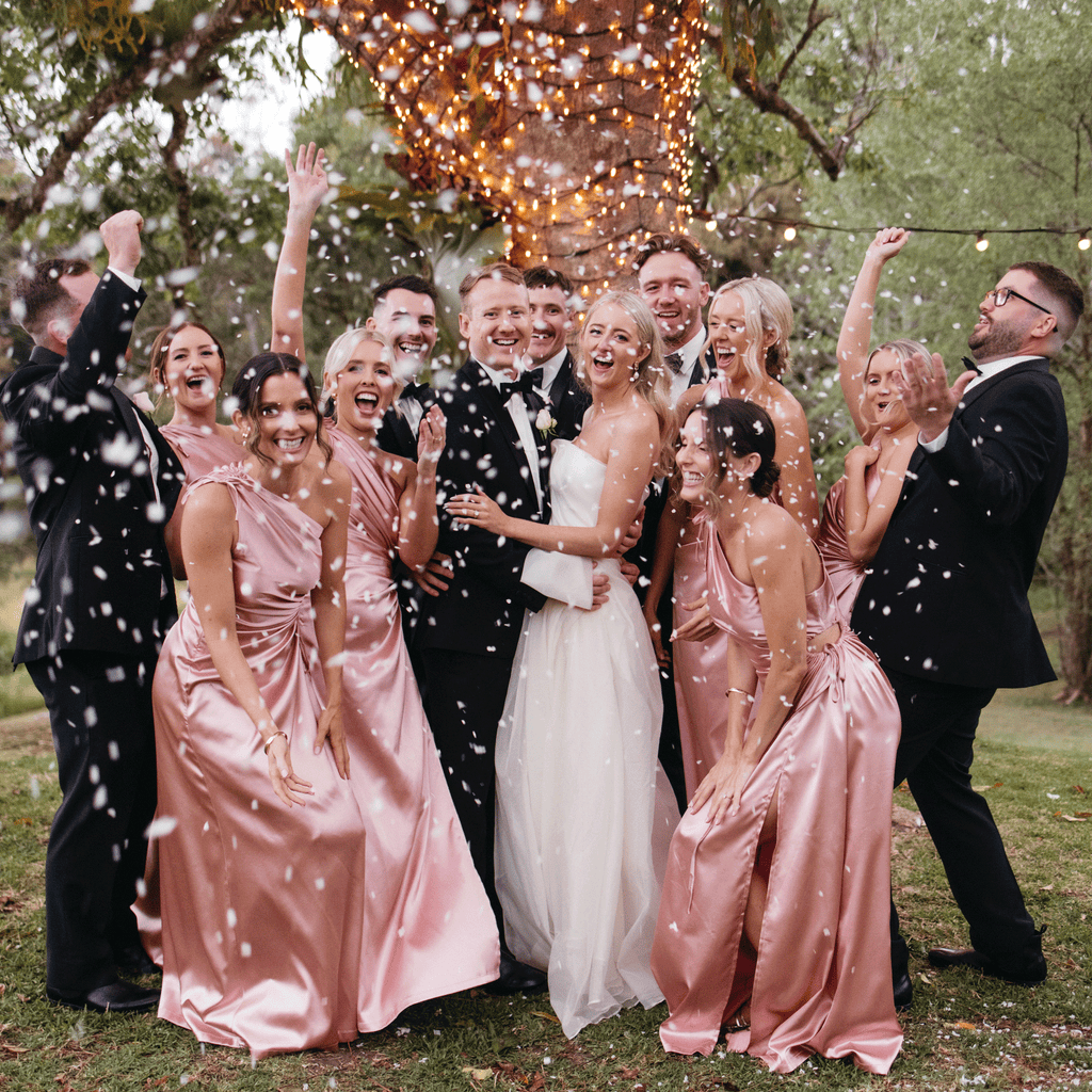 white|Hydrangea Petals (bag only) - The Whole Bride