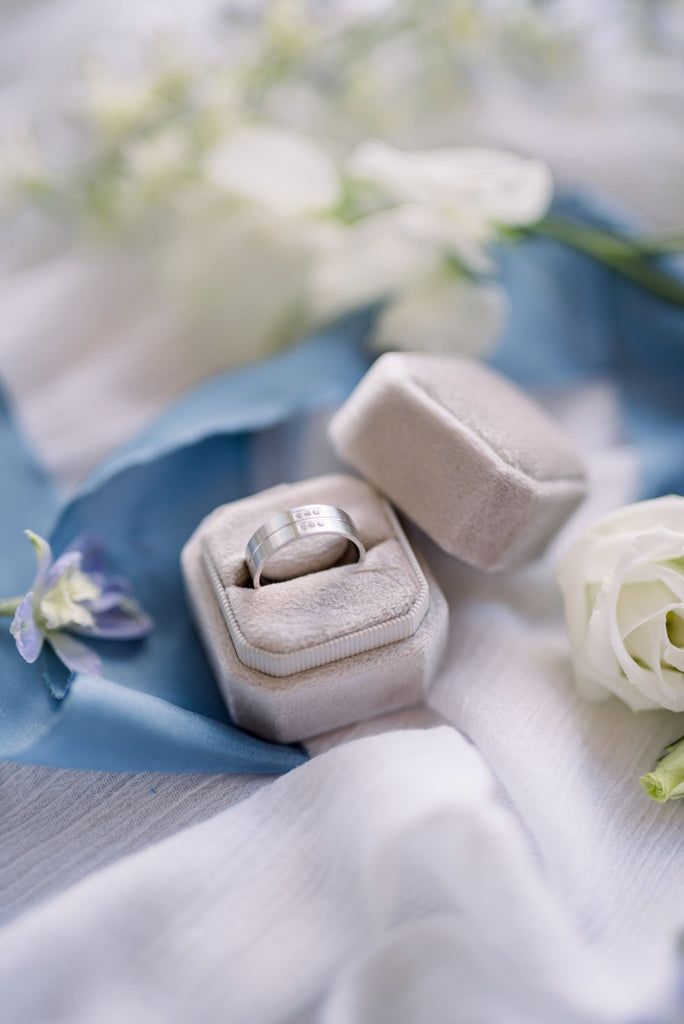 Luxe Velvet Ring Box - Dove - The Whole Bride