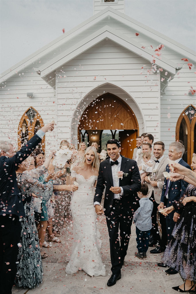 The Ultimate Confetti Bundle - Circle (cones, confetti + trays) - The Whole Bride