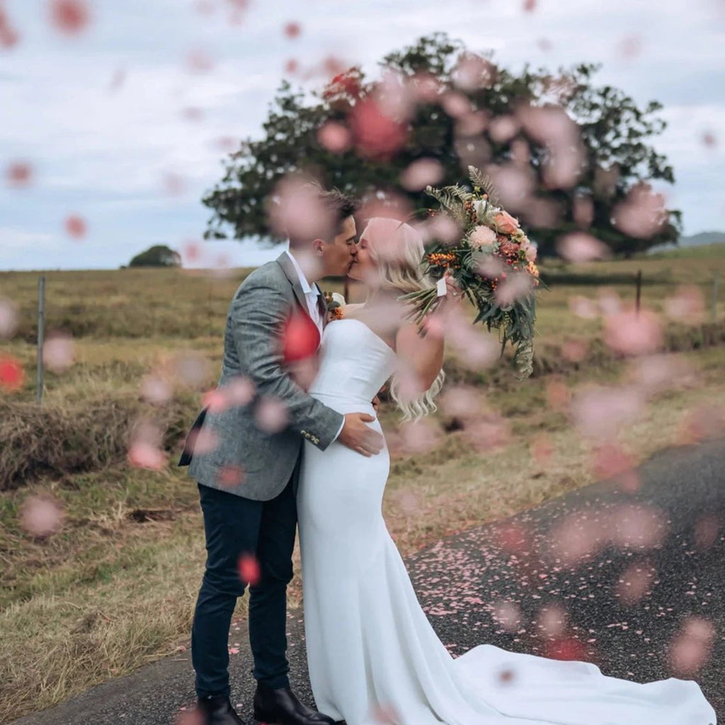 pink|The Ultimate Confetti Bundle - Circle (cones, confetti + trays) - The Whole Bride