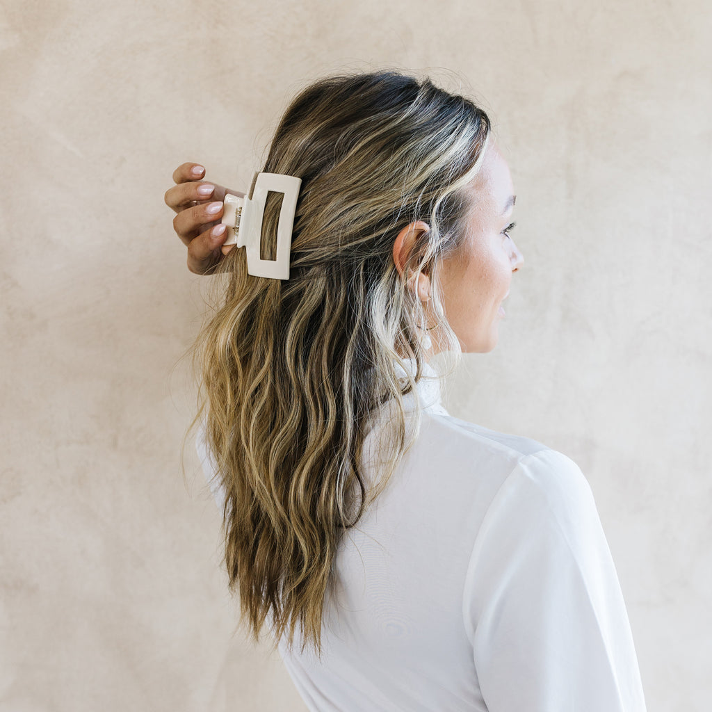 nude|Claw Clip - The Whole Bride